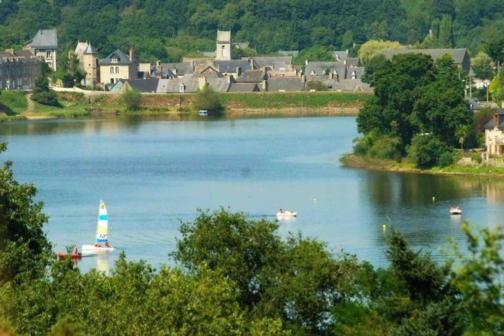 Appartement entier, One-Bedroom Apartment in Jugon-les-Lacs, Région de Dinan
