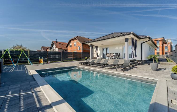 Modernes 2BR Apartment mit Pool, Parkplatz, WiFi in Zagreb und Umgebung