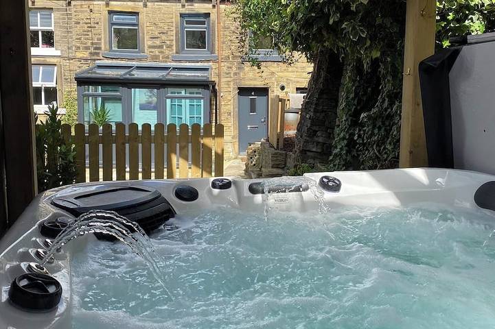 Holiday rental for 4 people, with Garden in Holmfirth