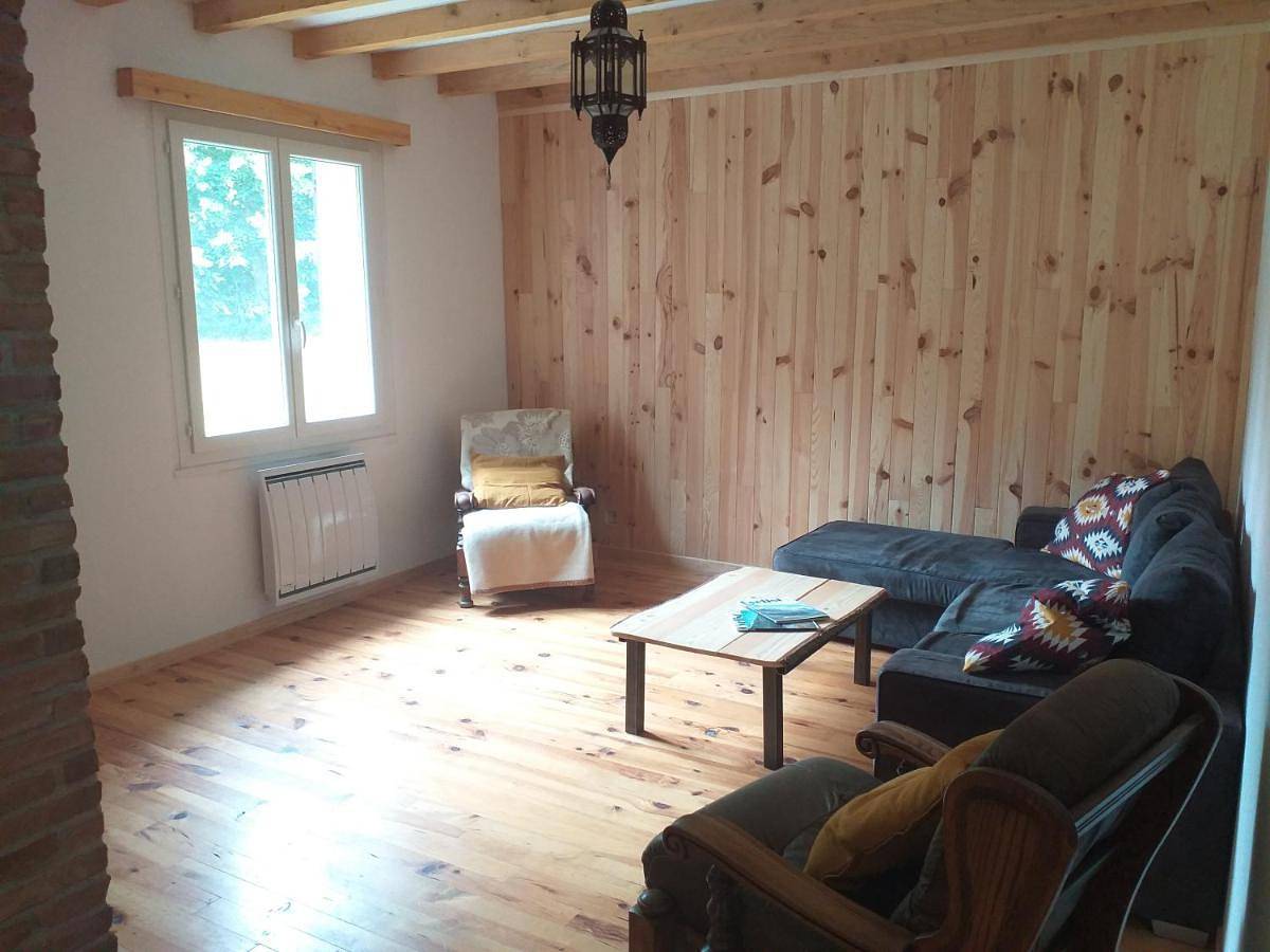 Four-Bedroom House in Belcaire, Région de Limoux