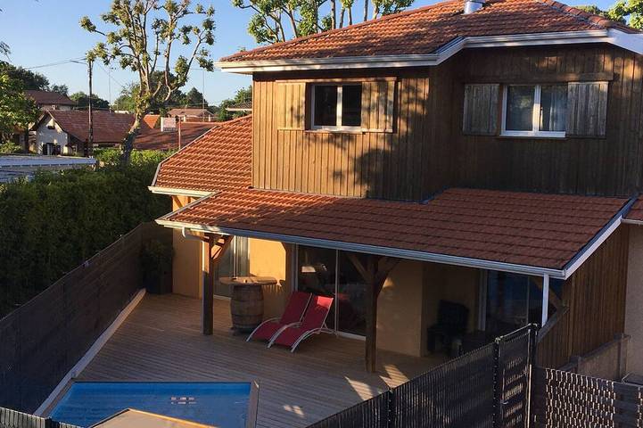 Ferienhaus für 10 Personen, mit Terrasse und Garten - 1