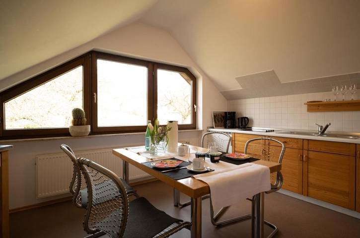 Ferienwohnung für 2 Personen, mit Terrasse und Garten sowie Ausblick in Merzig - 4