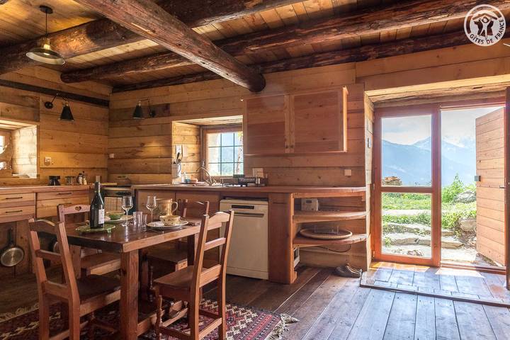 Gîte für 2 Personen, mit Terrasse und Pool in Französische Alpen - 2