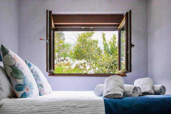 Casa de vacaciones para 8 personas, con terraza y vistas, Se admiten mascotas en Costa Oriental Asturiana