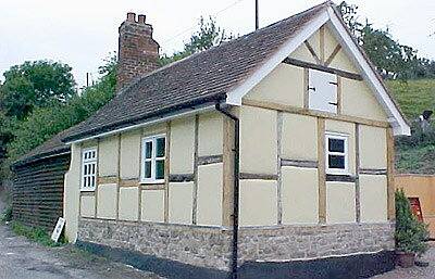 Log Cabin for 2 People in Gloucestershire, South West England