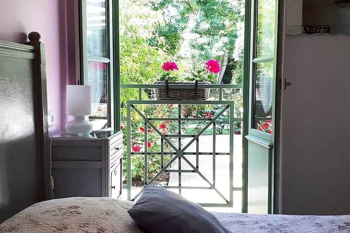 Location de vacances pour 14 personnes, avec terrasse et jardin à Arçais - 3