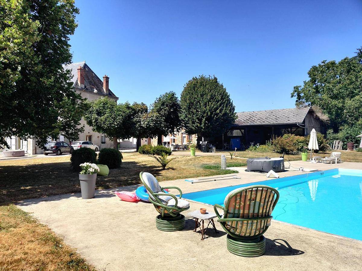One-Bedroom House in Bussière-Dunoise, Région de Guéret