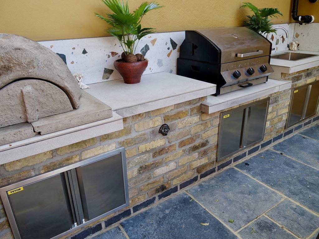 Luxury 3 Bed Manor House Hot Tub Cinema Room Skytv in Saffron Walden, Essex