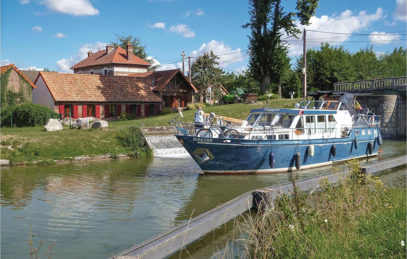 Appartement confortable près du centre Frise avec vue sur la rivière in Frise, Région de Péronne