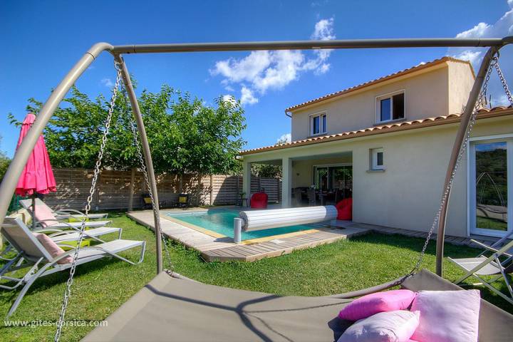 Gîte pour 6 personnes, avec Terrasse et Jardin ainsi que Piscine et Vue à Oletta - 2