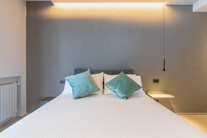 Entire apartment, Room 'Verde' with Mountain View, Shared Terrace and Air Conditioning in Viagrande, Catania Province