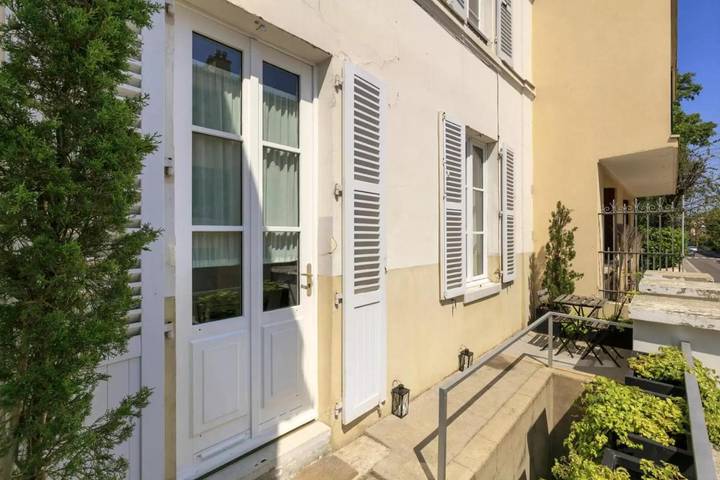 Gîte pour 6 personnes, avec terrasse et vue à Versailles