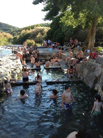 Casa rural para 16 personas, con jardín, Se admiten mascotas en La Rioja