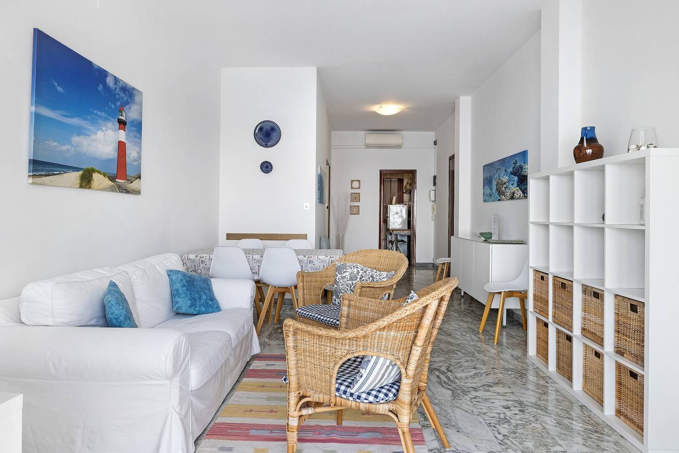 Ganze Wohnung, Haustierfreundliche Ferienwohnung Stupenda Vista Mare in Strandnähe mit Balkon und Wlan in Bergeggi, Riviera di Ponente