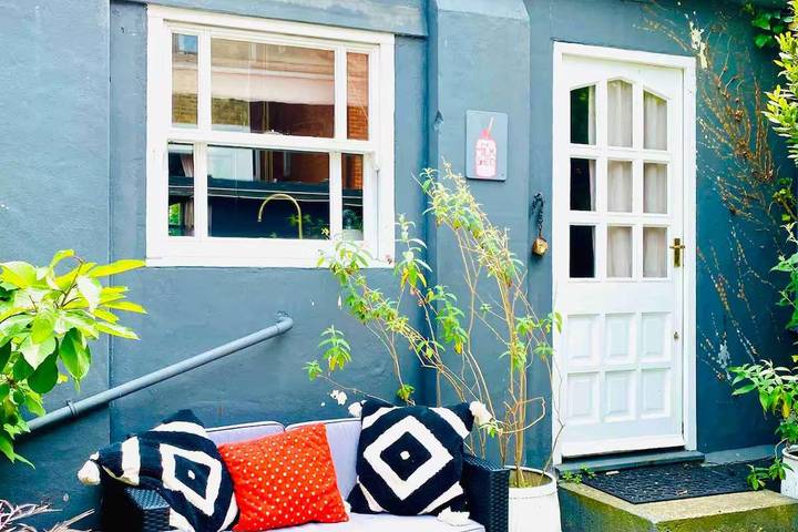 Holiday rental for 2 people, with terrace and garden, child-friendly in Whitstable