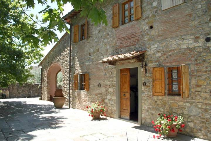 Location de vacances pour 8 personnes, avec vue et jardin, animaux acceptés à Scandicci - 4