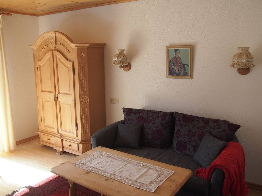 Ferienwohnung in Grän mit Schwimmbecken in Grän, Allgäuer Alpen (Österreich)