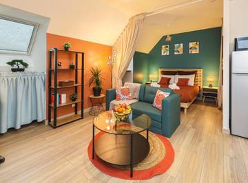 Gîte pour 3 personnes, avec vue et balcon à Jaux