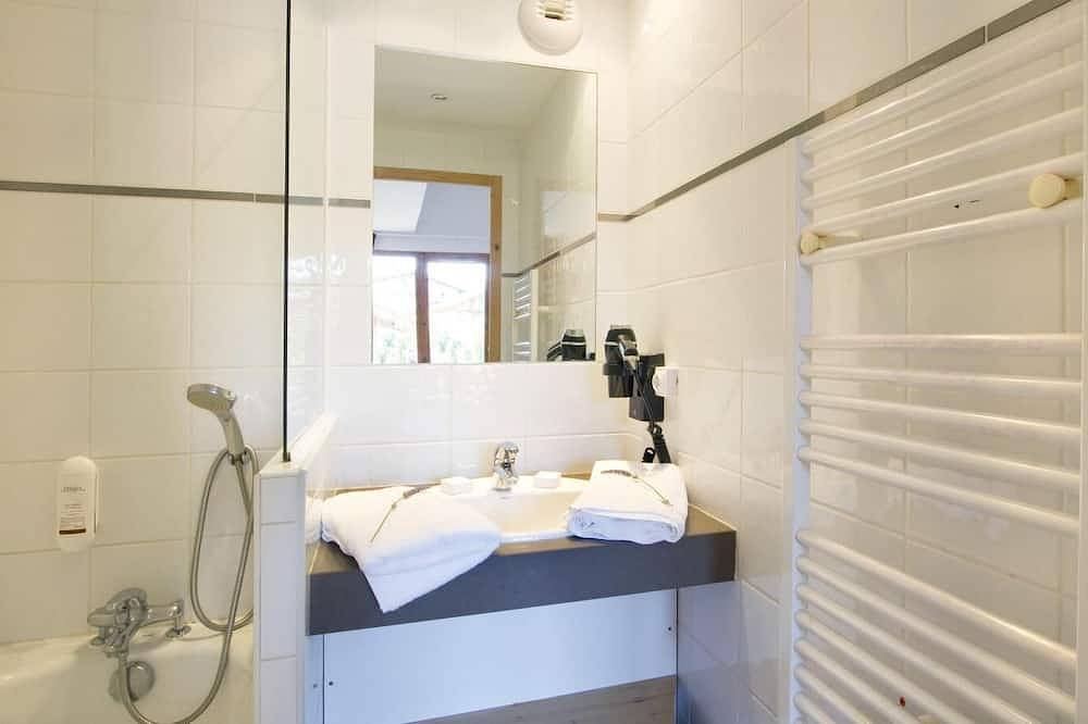 Ganze Wohnung, Wifi, 300 m von den Skipisten, Fitness, Schwimmbad, Balkon, Fernseher, Skiraum, 28m² in Praz-sur-Arly, Pays du Mont-Blanc