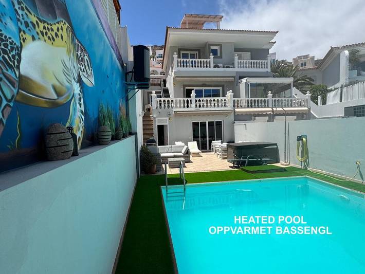 Apartamento de vacaciones para 17 personas, con piscina además de balcón y jacuzzi - 1