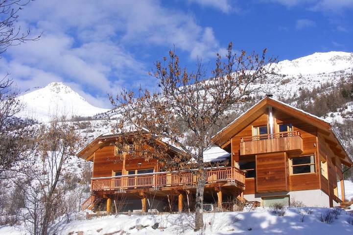 Maison pour 21 personnes, avec sauna et jardin à Le Monêtier-les-Bains