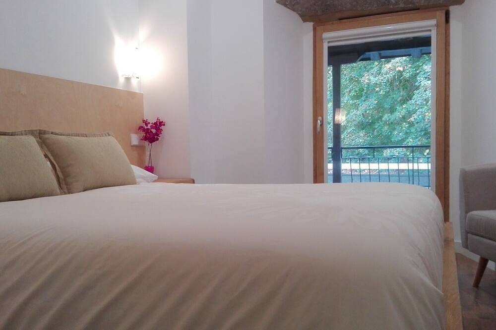 Appartement entier, Studio-Salle de bain privée in Liérganes, Côte Cantabrienne
