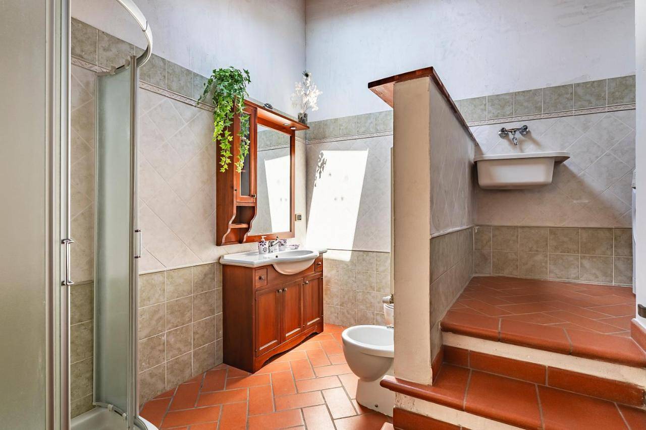 Alberta Home - Rustic Chalet with Jacuzzi in Rufina, Prowincja Florencja