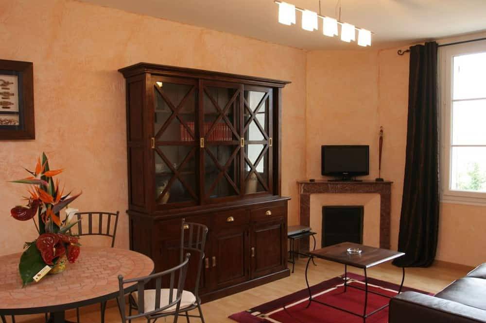 Charming cottage with infinity pool in provencal farmhouse in Caromb, Parc naturel régional du Mont-Ventoux