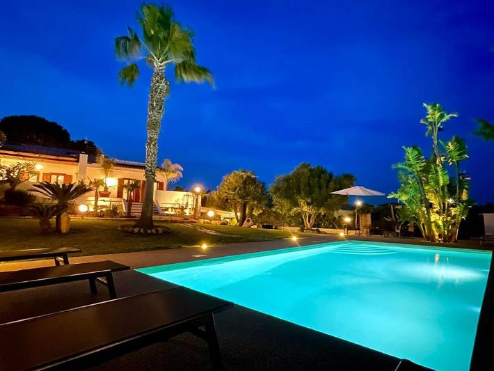 Villa con piscina per 8 persone, con Balcone e Terrazza nonché Giardino e Piscina a Marina di Ragusa