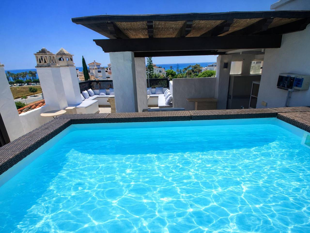 Appartement de vacances entier, Penthouse Adelfas del Mar-Piscine privée et plage in San Pedro Alcantara, Marbella