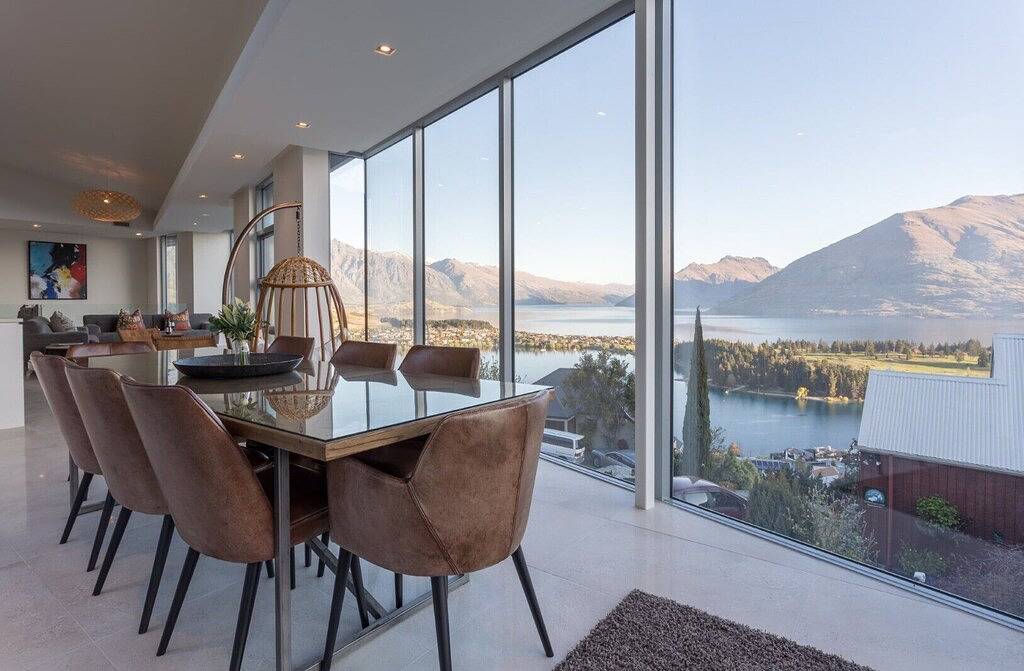 Views on Edinburgh | Every room has a view in Queenstown, Otago