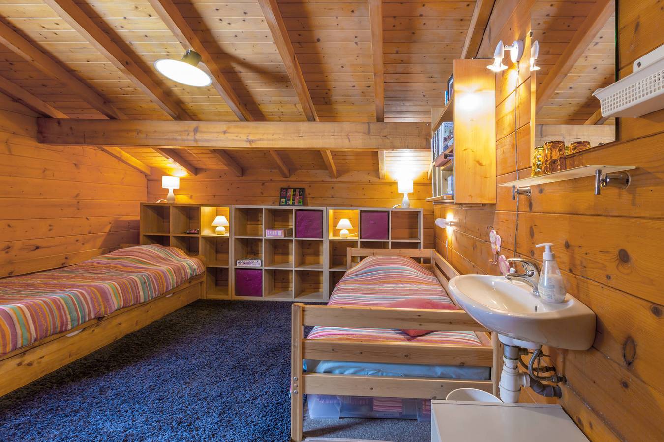 Individual 10 guests, chalet, fireplace, garage, Wi-Fi access (Piso04) in La Clusaz, Annecy region