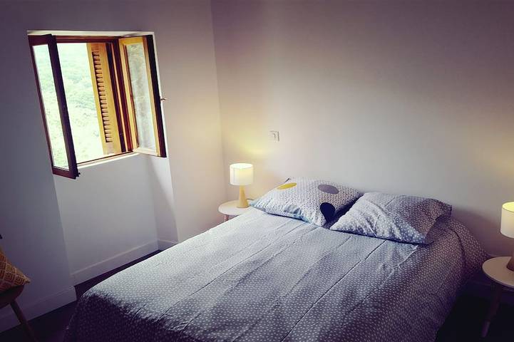 Location de vacances pour 8 personnes, avec terrasse et jardin à Eccica-Suarella - 4