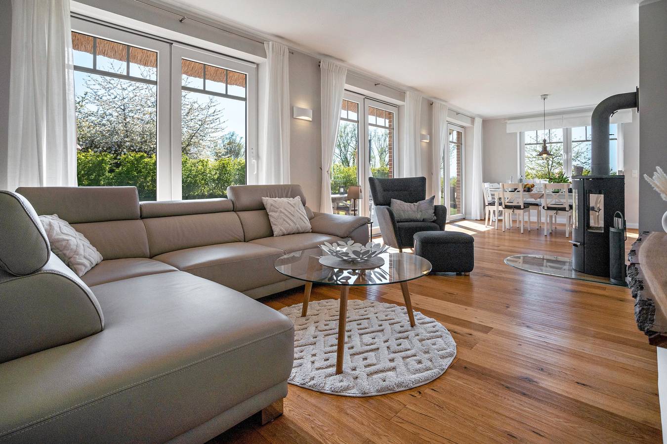 Ferienhaus 'Reethaus Meerferien' mit Meerblick, privater Terrasse und Wlan in Poseritz, Stralsund Umland