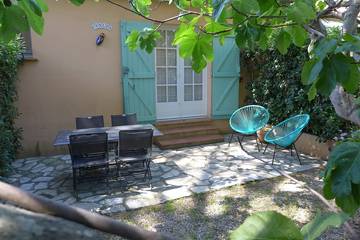 Gîte pour 2 personnes, avec jardin et terrasse dans Plage de la Bouillabaisse