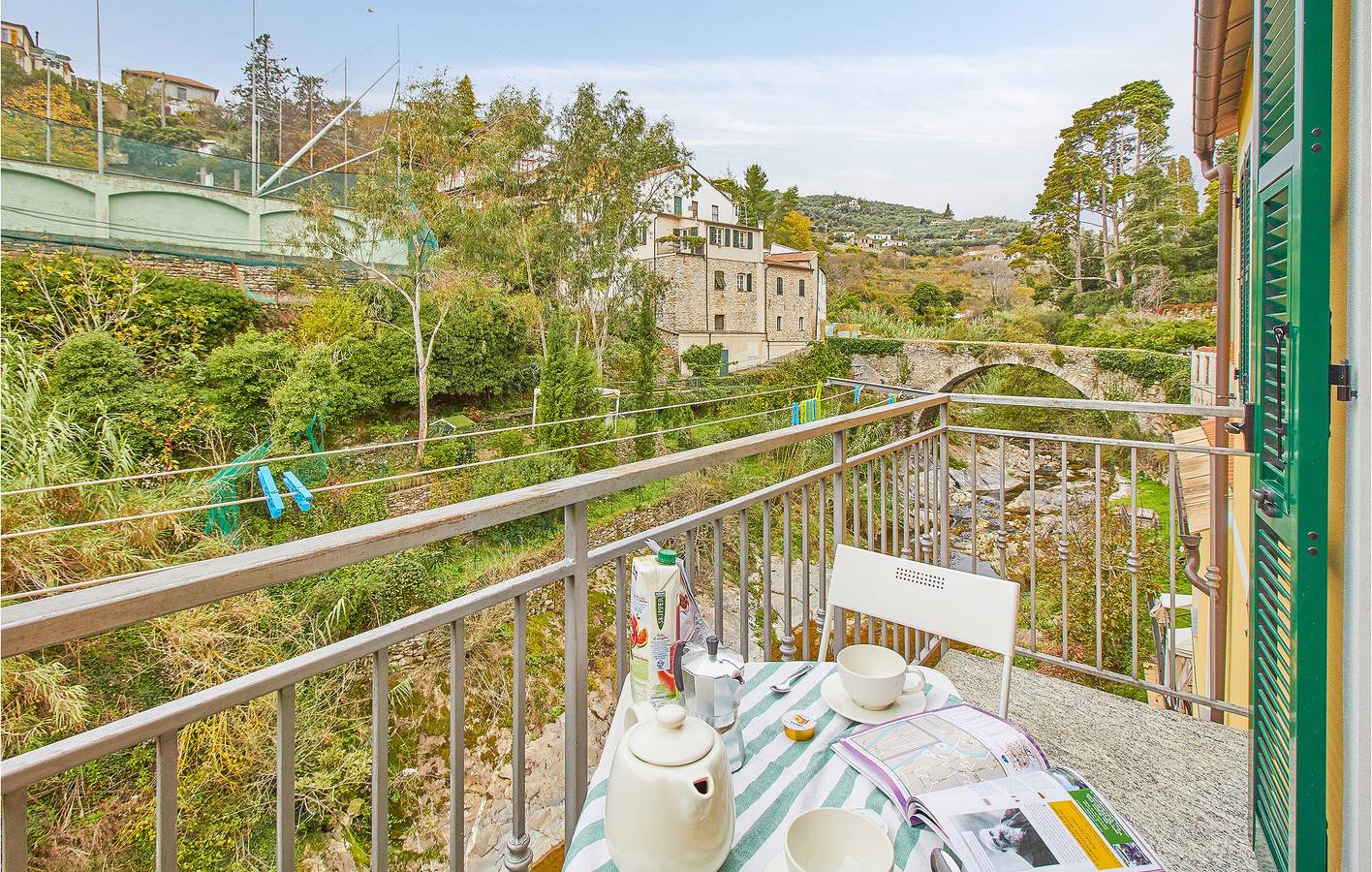 Ganze Ferienwohnung, 67qm Wohnung mit Terrasse & WiFi in Dolcedo, Dolcedo Gemeinde