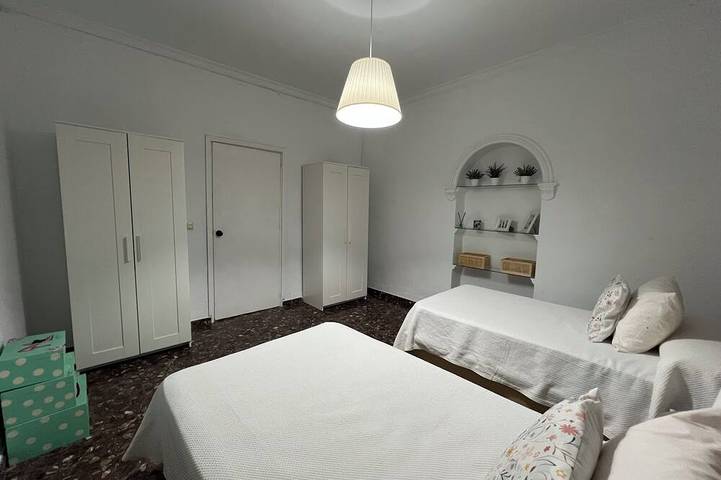 Rural house in a quiet area. 20 minutes from the beach. Ideal for couples or families in Trebujena, Cádiz Provinz