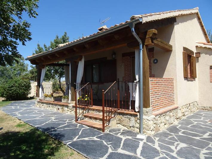 Casa rural para 3 personas, con vistas y jardín, Se admiten mascotas en Provincia de Segovia - 2