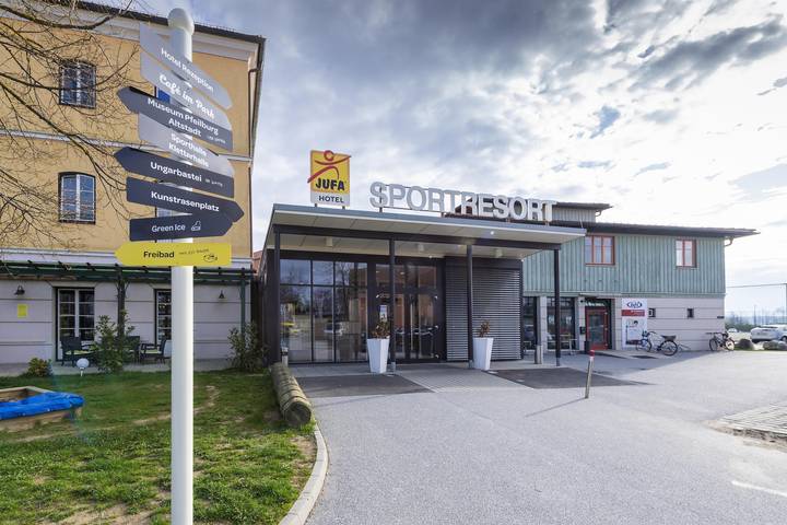 Doppelzimmer mit Dusche, Wc in Fürstenfeld, Steirerland