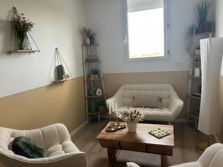 Gîte pour 2 personnes, avec Terrasse ainsi que Jardin et Vue à Courgis