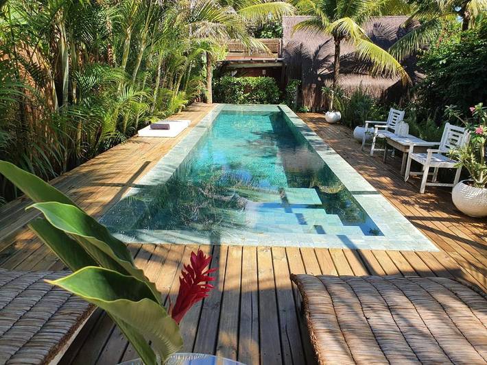 Casas e apartamentos de temporada para 2 pessoas, com vista e jardim e ainda piscina em Maraú