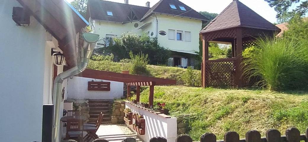 Location de vacances pour 6 personnes, avec jardin ainsi que vue et vue sur le lac à Szigliget - 4