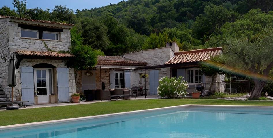 Chambre d’hôte pour 2 personnes, avec jardin et piscine en Provence-Alpes-Côte d'Azur - 4