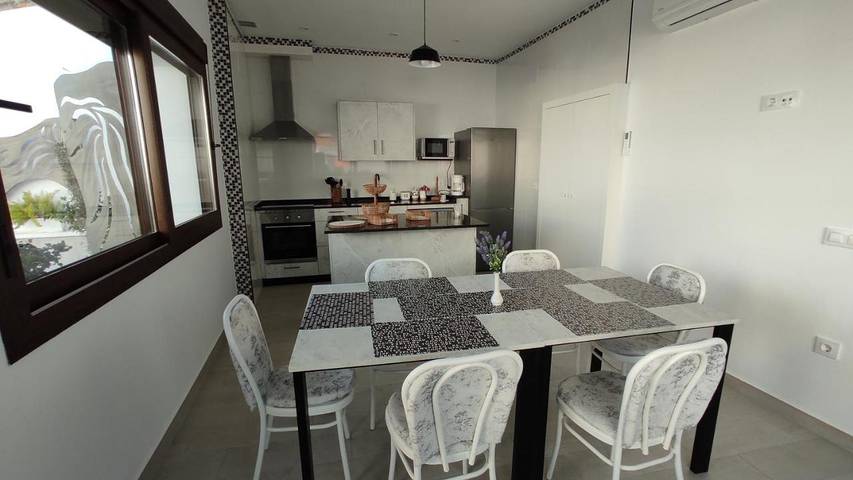 Casa rural para 4 personas, con balcón y vistas, Familias con niños en Tentudía - 3