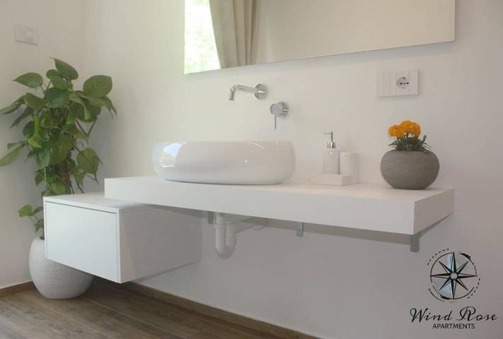 Ferienwohnung für 4 Personen, mit Balkon und Terrasse sowie Garten und Seeblick in Torbole - 3