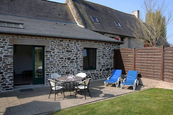 Gîte pour 3 personnes, avec terrasse à Saint-Méloir-des-Ondes - 2