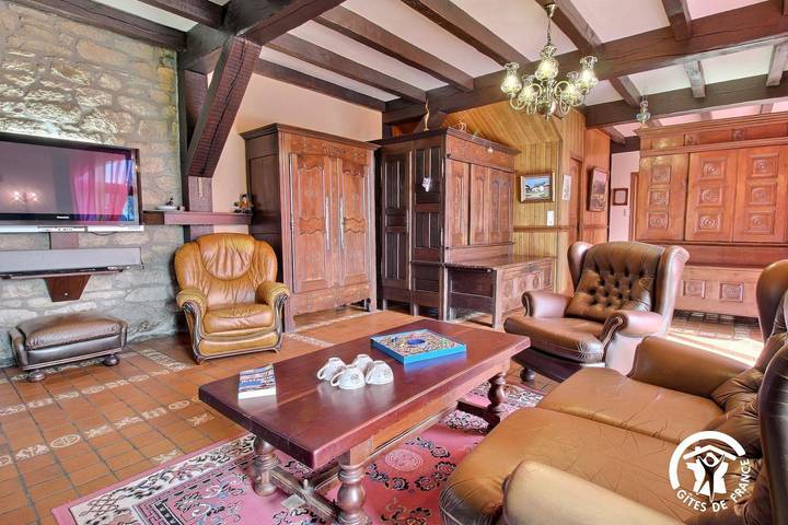 Gîte pour 8 personnes, avec jardin et terrasse dans Pluméliau-Bieuzy - 4