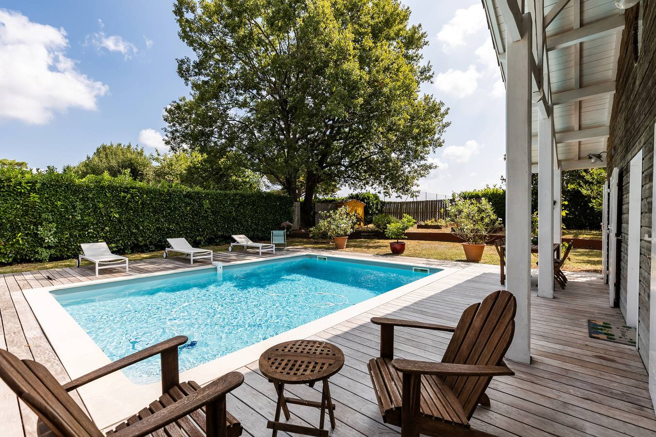 Gehele studio, Vakantiehuis 'La Maison Des Voyages' met Privézwembad, Privéterras en Wi-Fi in Saint-Aubin-de-Branne, Libourne en omgeving