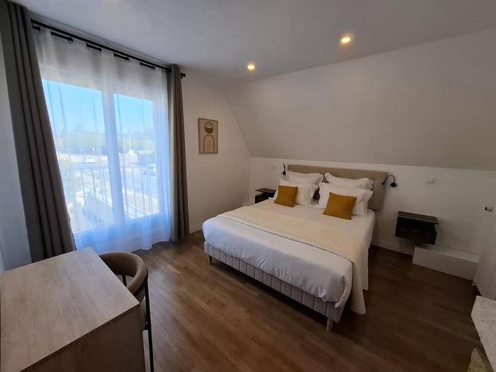 Chambre d’hôte pour 15 personnes, avec terrasse et jardin