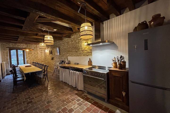 Location de vacances pour 14 personnes à Saint-Père (Yonne)